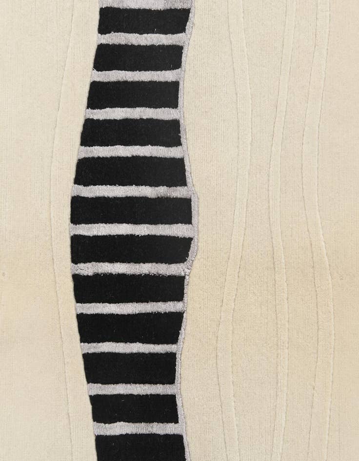 Detail image of 6' 7 x 9' 5  Hand Knotted Darya Wool Rug