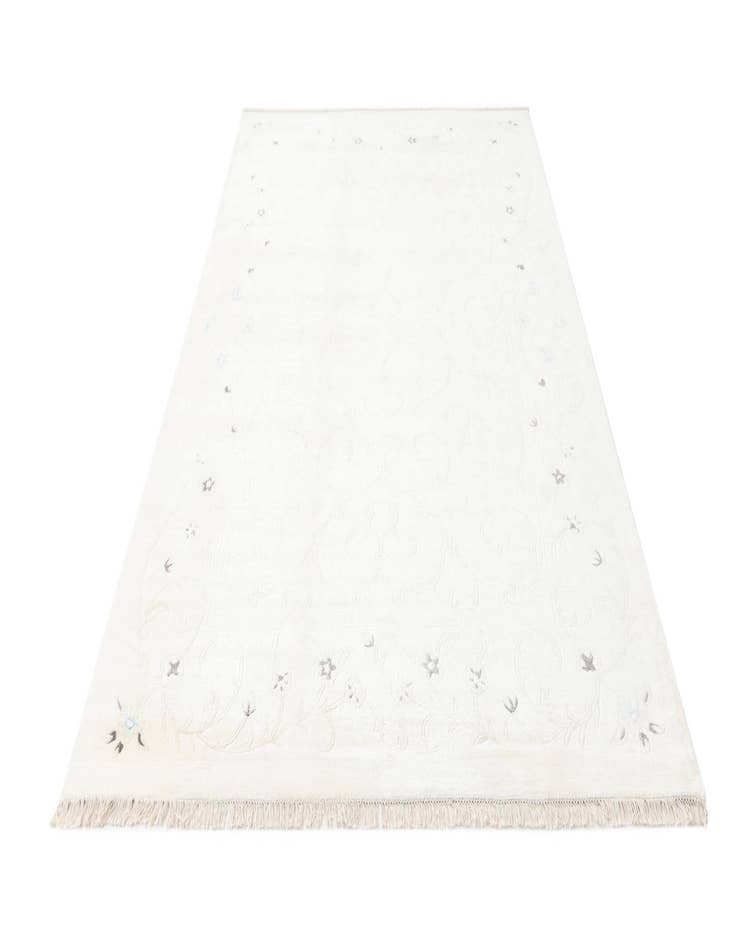 Detail image of 6' 7 x 9' 9  Hand Knotted Darya Wool Rug