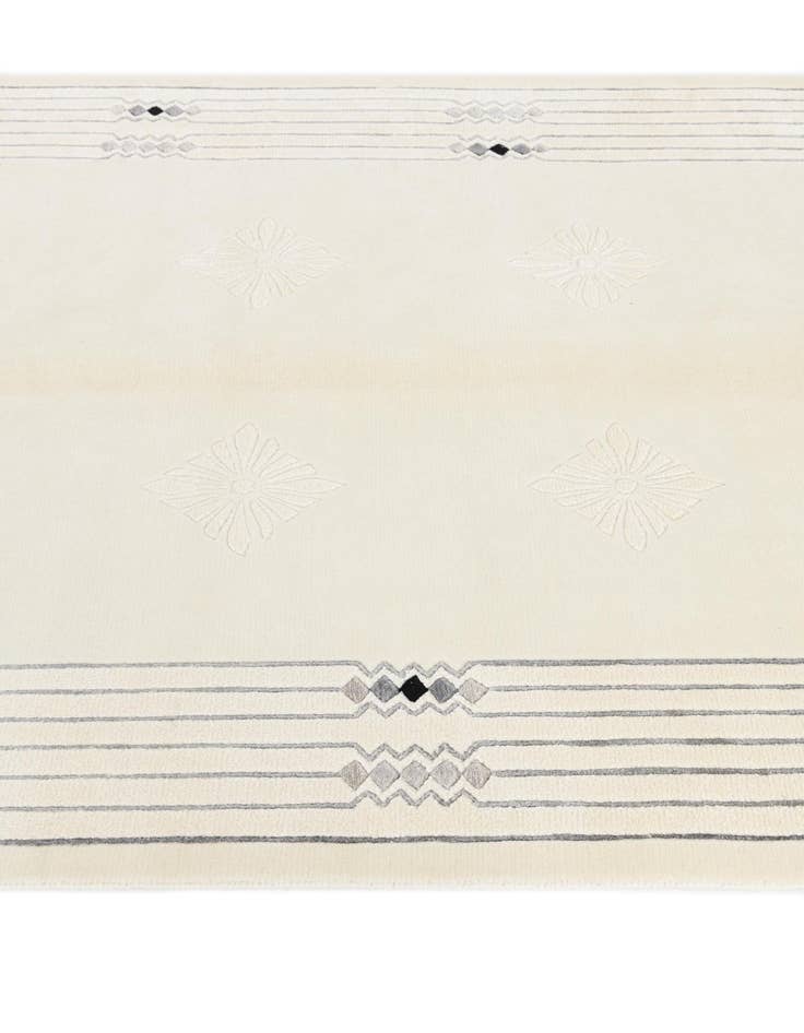 Detail image of 4' 7 x 6' 7  Hand Knotted Darya Wool Rug