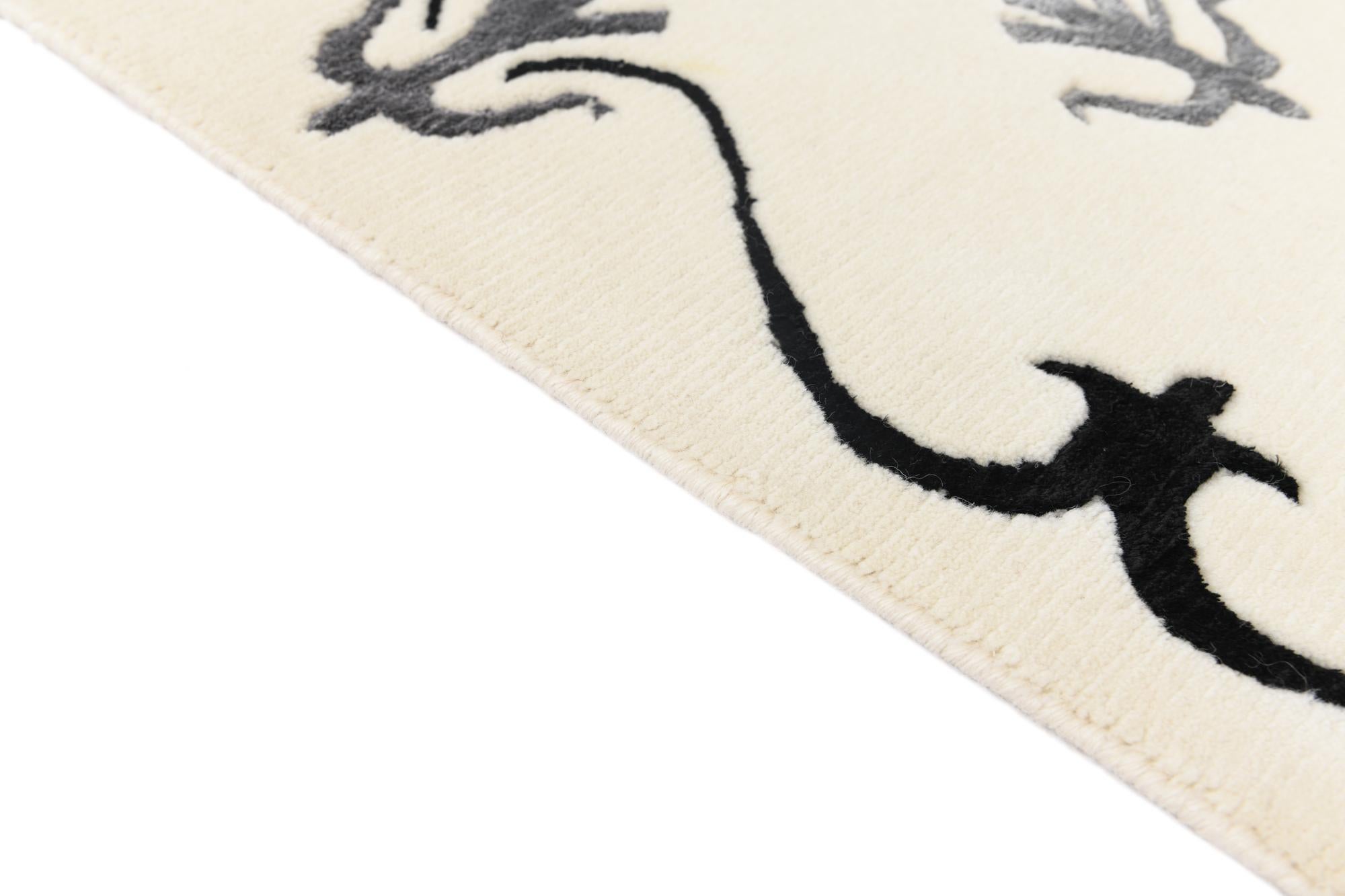 4' 7 x 6' 7 Hand Knotted Darya Wool Rug