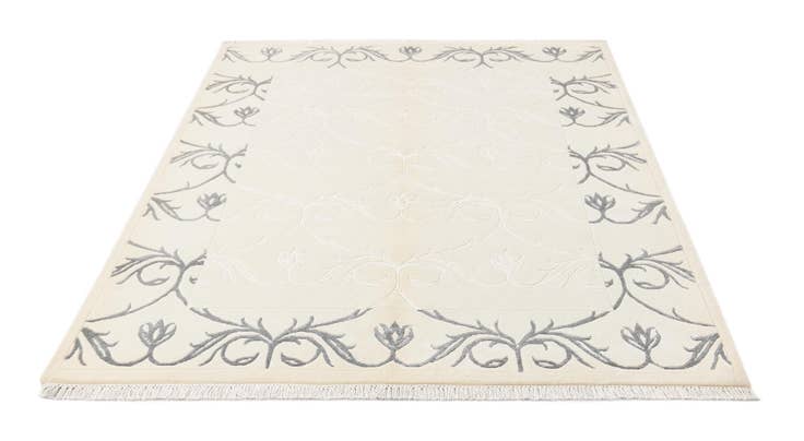 Detail image of 4' 11 x 6' 9 Hand Knotted Darya Wool Rug