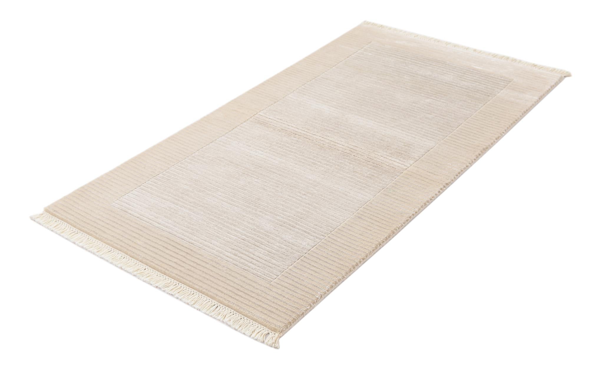2' 7 x 5' Hand Knotted Darya Wool Rug
