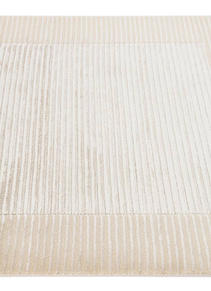 Detail image of 2' 7 x 5' Hand Knotted Darya Wool Rug