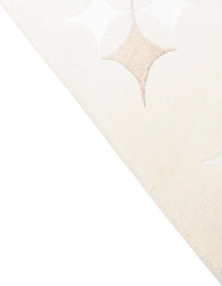 Detail image of 5' 6 x 7' 10  Hand Knotted Darya Wool Rug