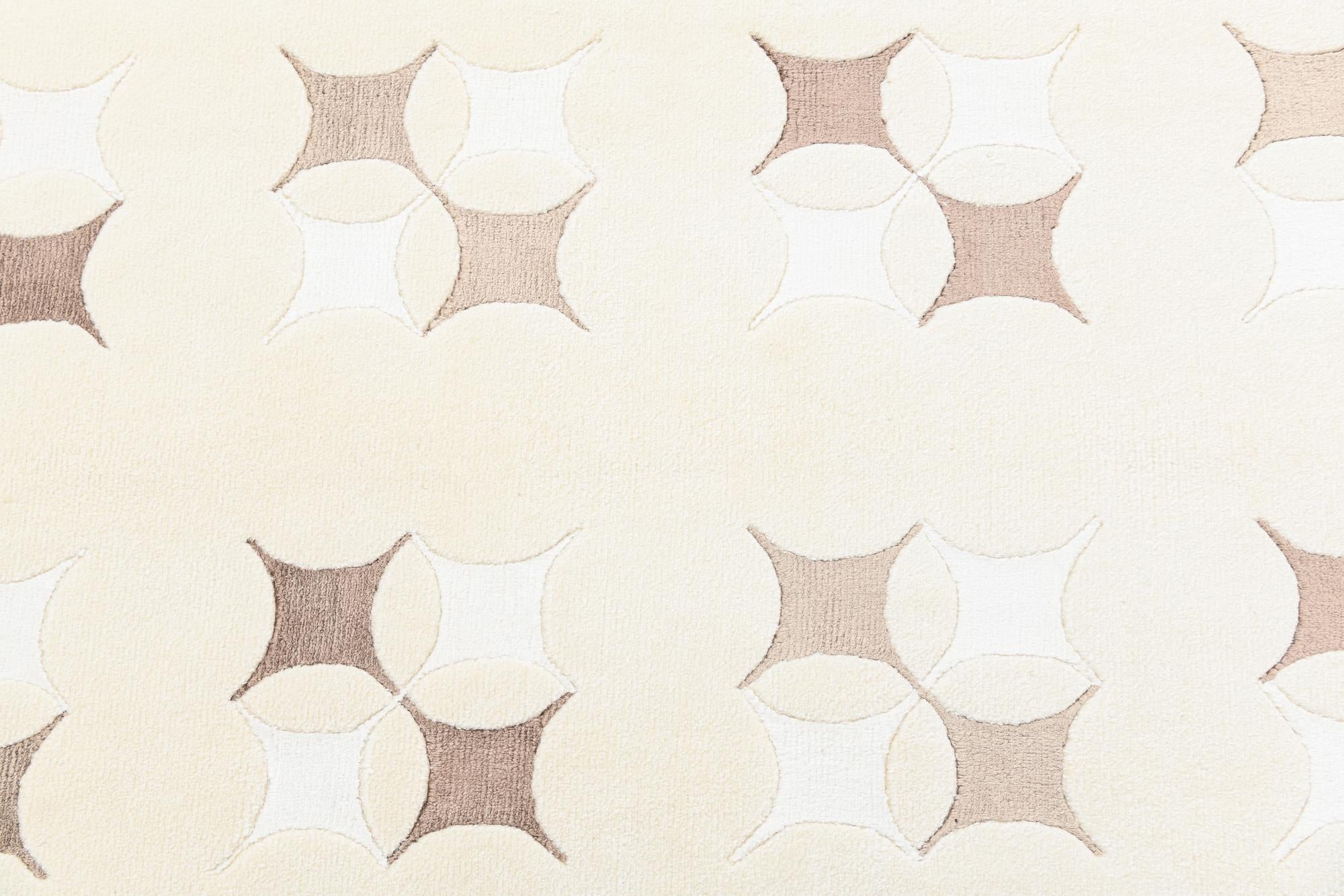 5' 6 x 7' 10 Hand Knotted Darya Wool Rug