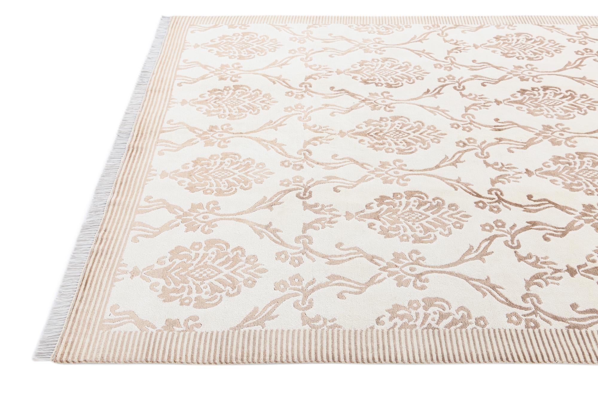 5' 8 x 8' Hand Knotted Darya Wool Rug