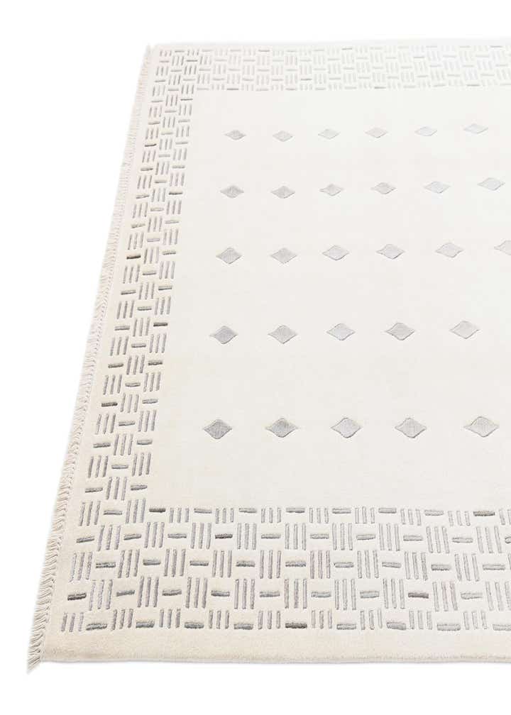 5' 7 x 8' Hand Knotted Darya Wool Rug