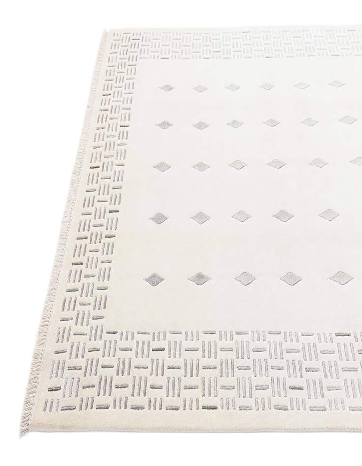 Detail image of 5' 7 x 8'  Hand Knotted Darya Wool Rug