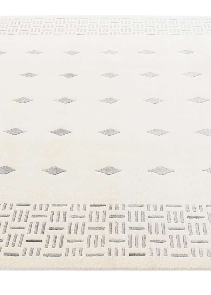 5' 7 x 8' Hand Knotted Darya Wool Rug