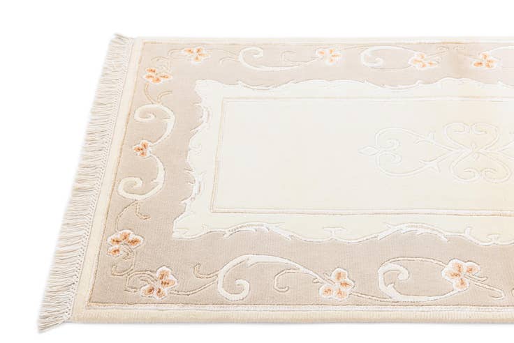 Detail image of 2' 8 x 5' Hand Knotted Darya Wool Rug