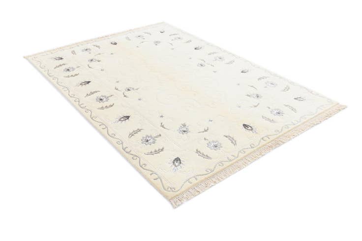 Detail image of 4' 9 x 6' 7 Hand Knotted Darya Rug