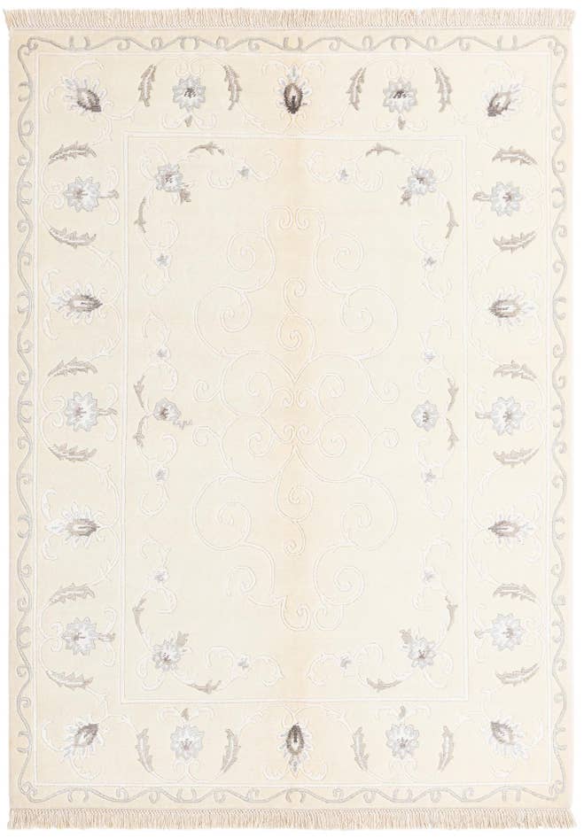 Detail image of 4' 9 x 6' 7 Hand Knotted Darya Rug