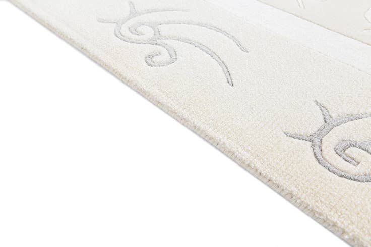 Detail image of 4' 9 x 6' 8 Hand Knotted Darya Wool Rug