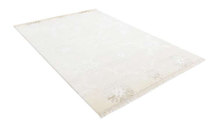 5' 6 x 8' Hand Knotted Darya Wool Rug