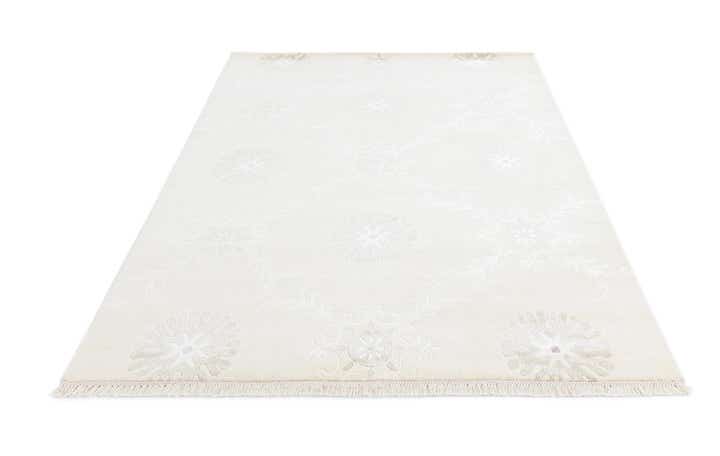 5' 6 x 8' Hand Knotted Darya Wool Rug