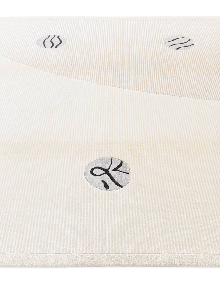 Detail image of 5' 6 x 7' 10  Hand Knotted Darya Wool Rug