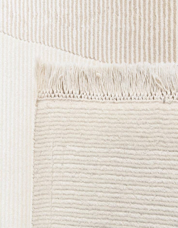 Detail image of 5' 6 x 7' 10  Hand Knotted Darya Wool Rug