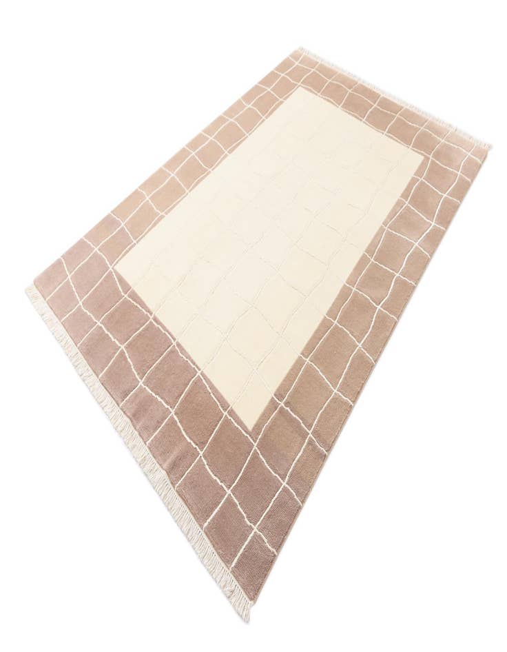 Detail image of 5' 5 x 7' 10  Hand Knotted Darya Rug