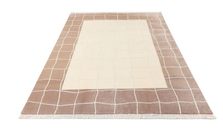 Detail image of 5' 5 x 7' 10 Hand Knotted Darya Rug