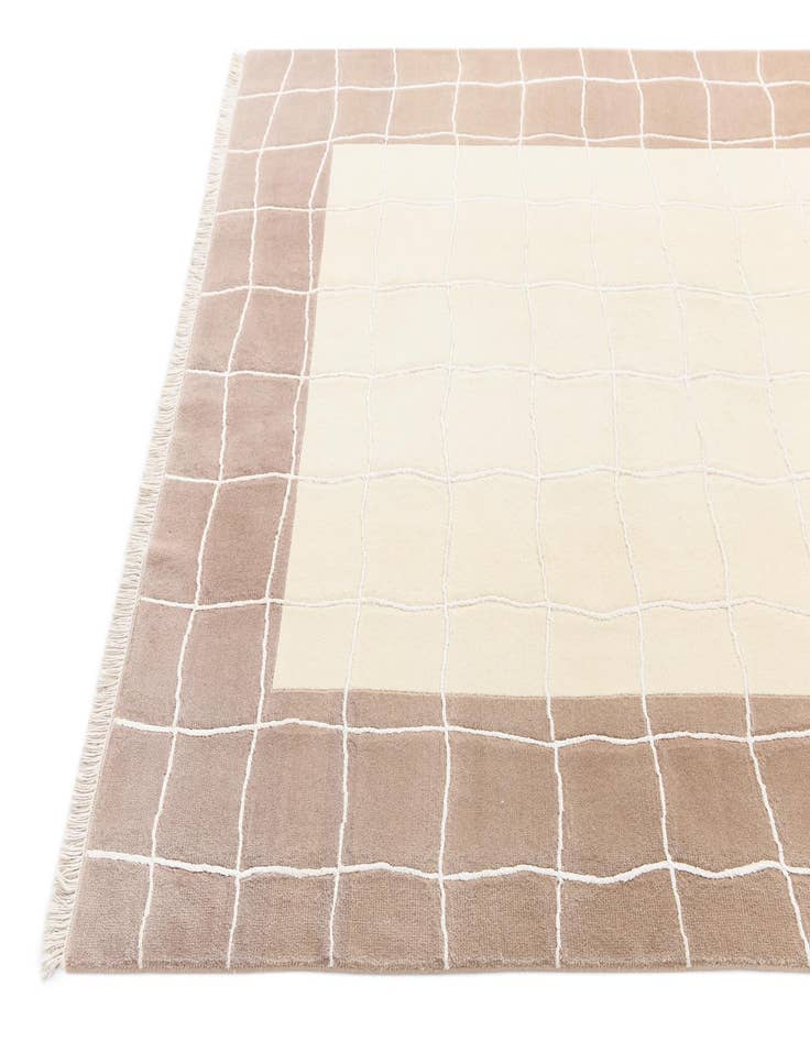 Detail image of 5' 5 x 7' 10  Hand Knotted Darya Rug