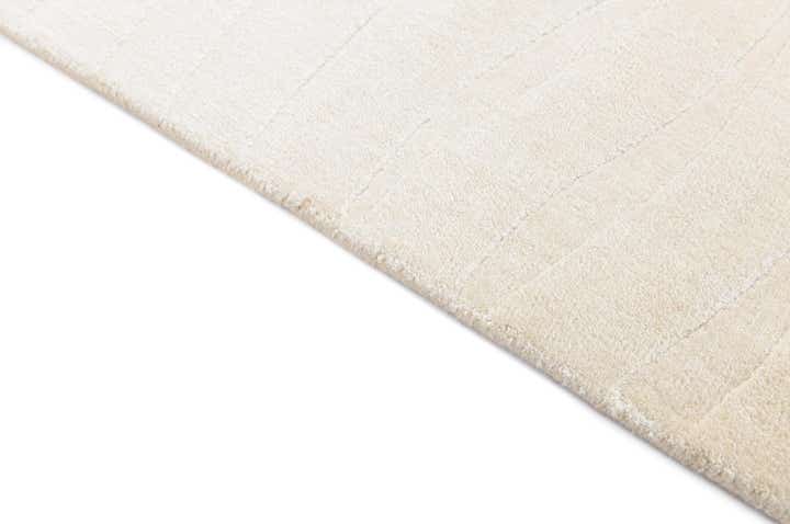 5' 7 x 7' 9 Hand Knotted Darya Wool Rug