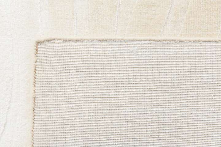 5' 7 x 7' 9 Hand Knotted Darya Wool Rug