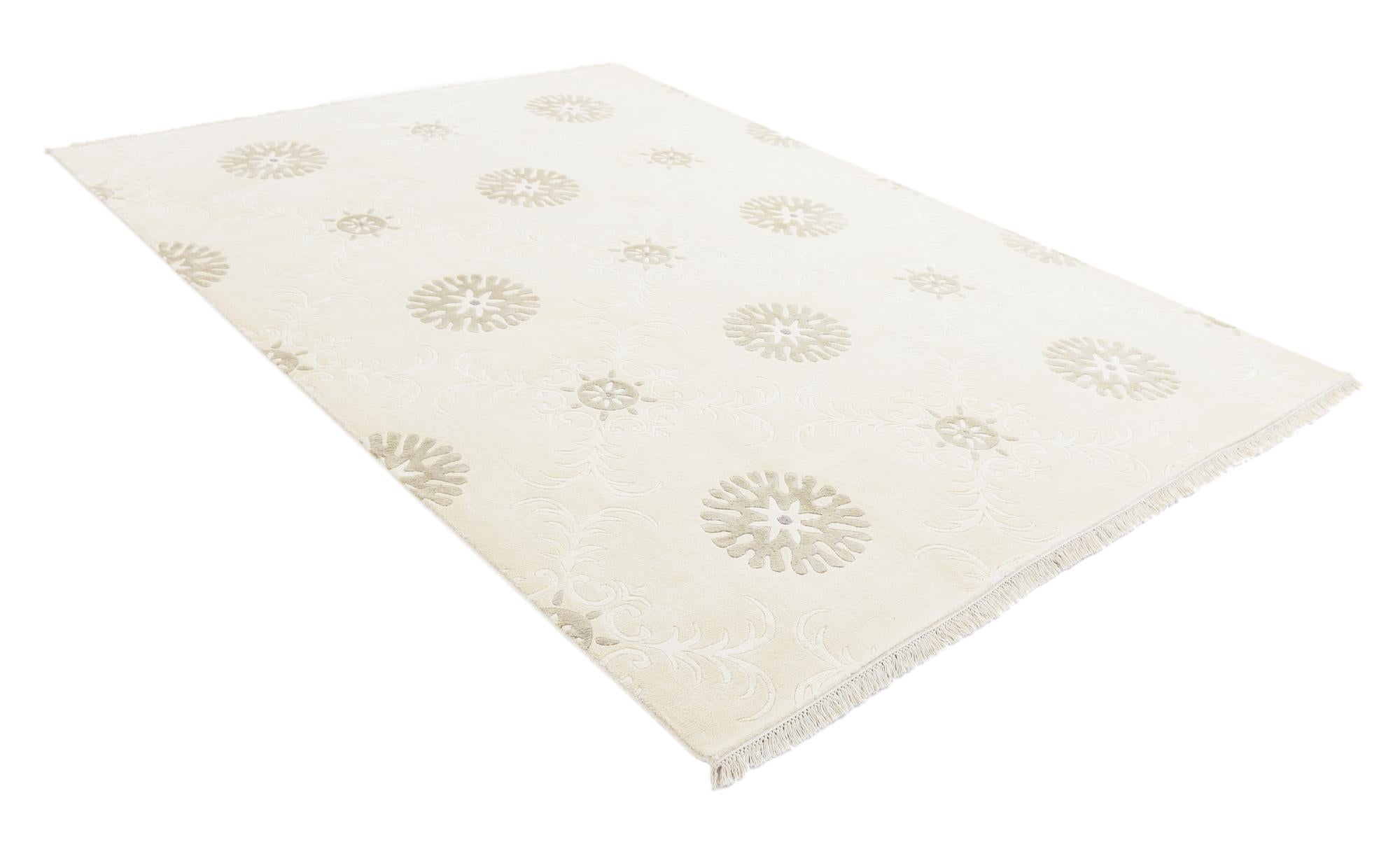 6' 11 x 9' 6 Hand Knotted Darya Wool Rug
