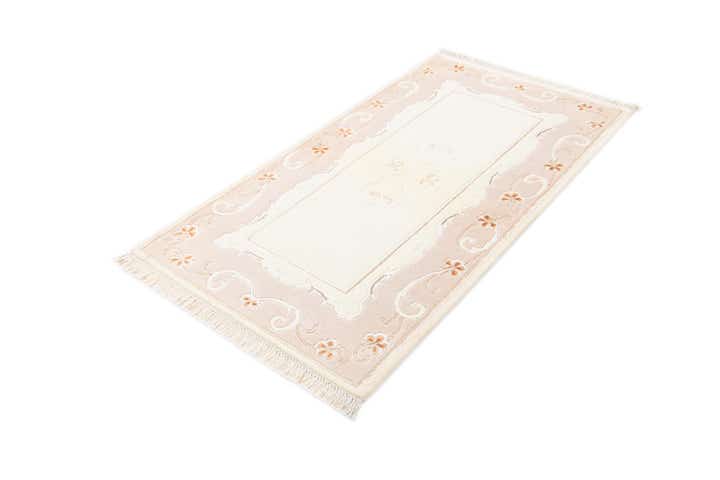 2' 8 x 5' Hand Knotted Darya Rug