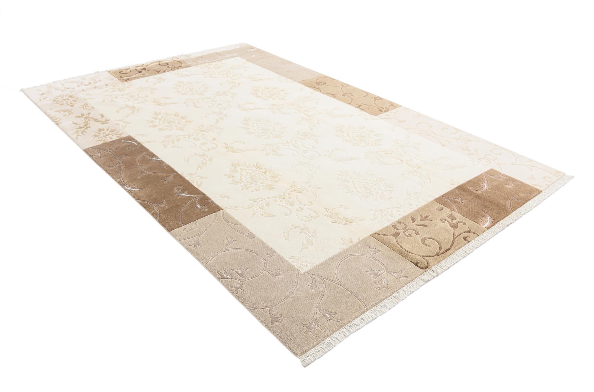 6' 6 x 10' Hand Knotted Darya Rug