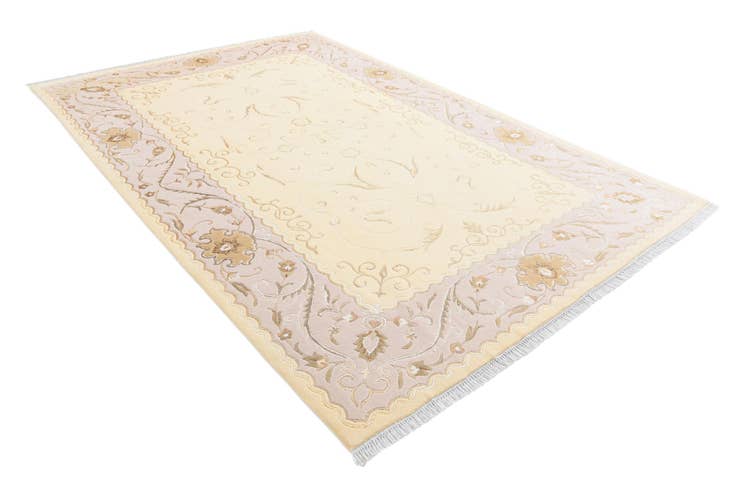 Detail image of 6' 8 x 9' 10 Hand Knotted Darya Rug