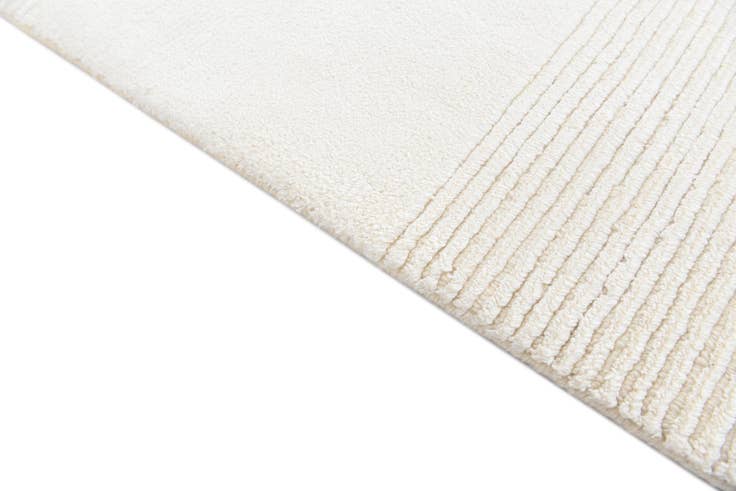 Detail image of 6' 7 x 9' 7 Hand Knotted Darya Wool Rug