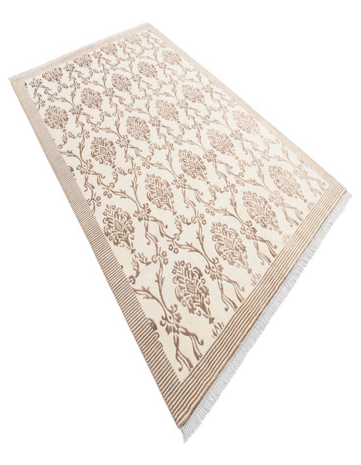 Detail image of 6' 8 x 10'  Hand Knotted Darya Wool Rug