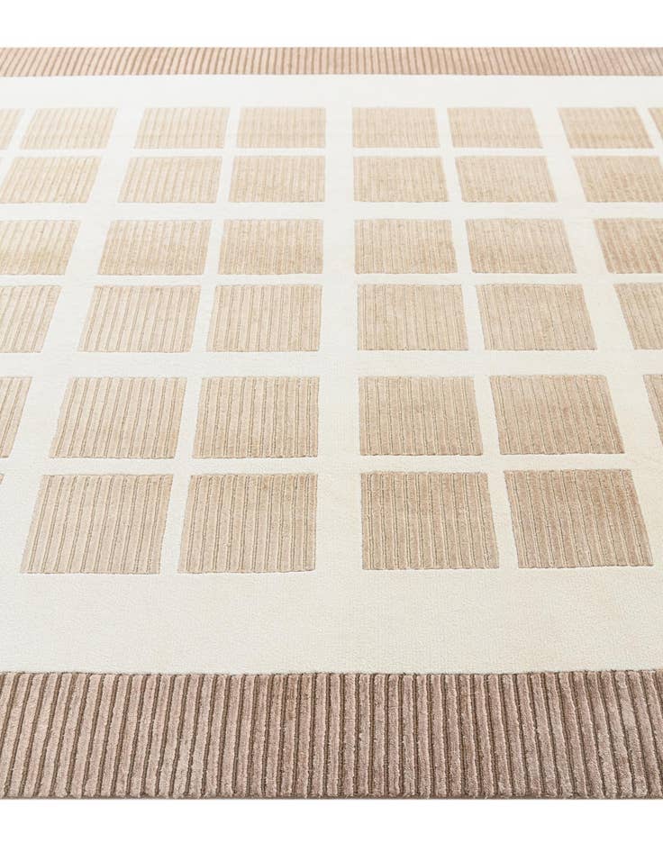 Detail image of 6' 7 x 9' 10  Hand Knotted Darya Wool Rug