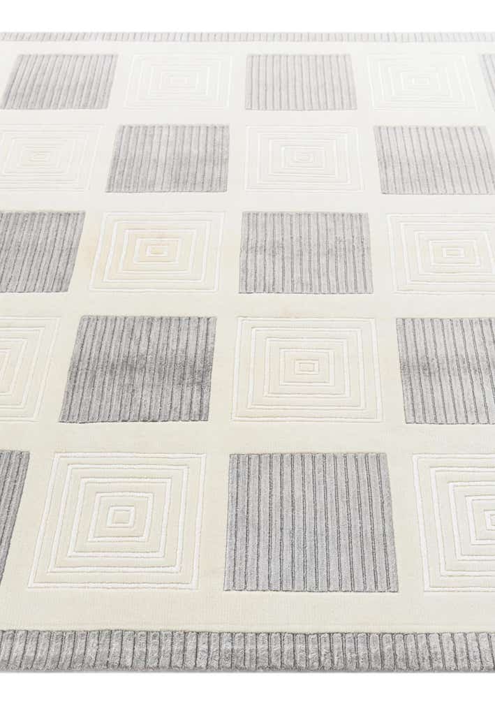 5' 6 x 7' 9 Hand Knotted Darya Wool Rug