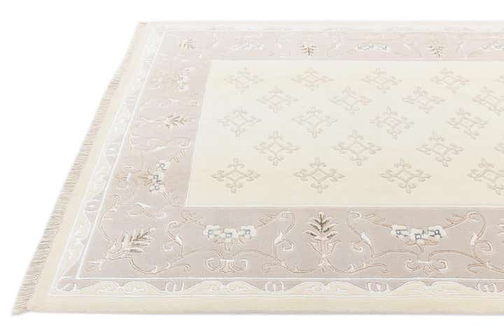 5' 9 x 8' Hand Knotted Darya Rug
