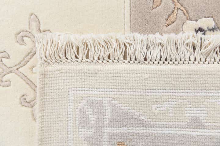 5' 9 x 8' Hand Knotted Darya Rug
