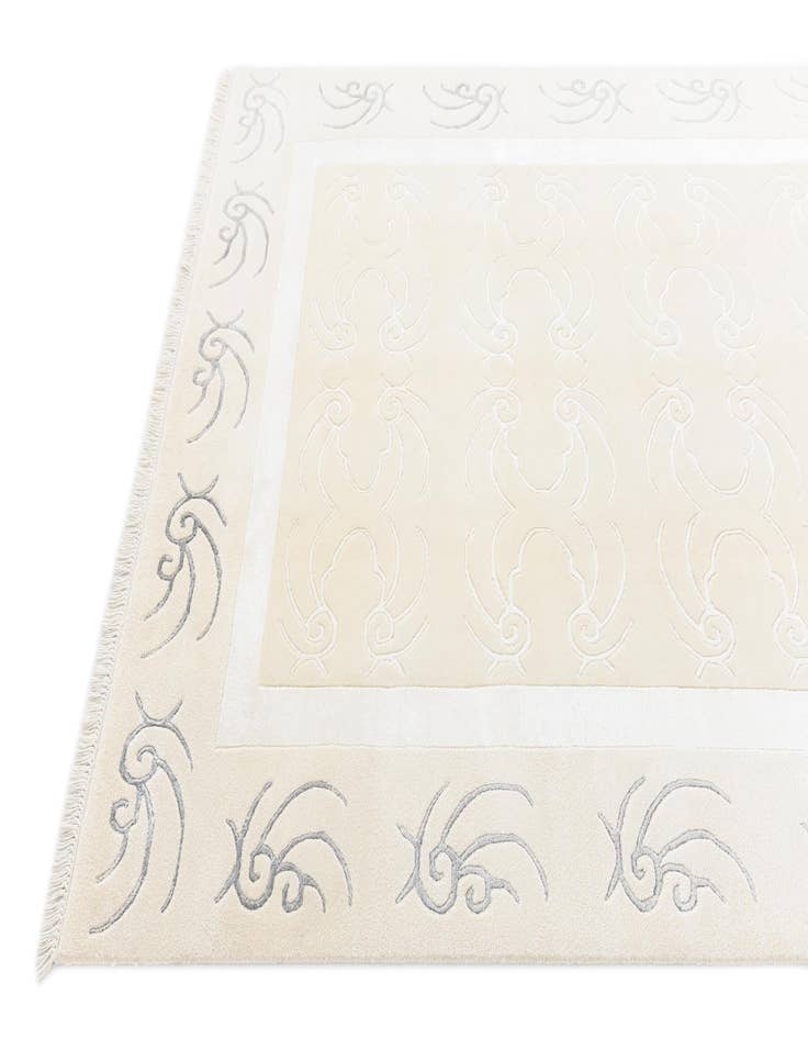 Detail image of 5' 6 x 7' 10  Hand Knotted Darya Rug