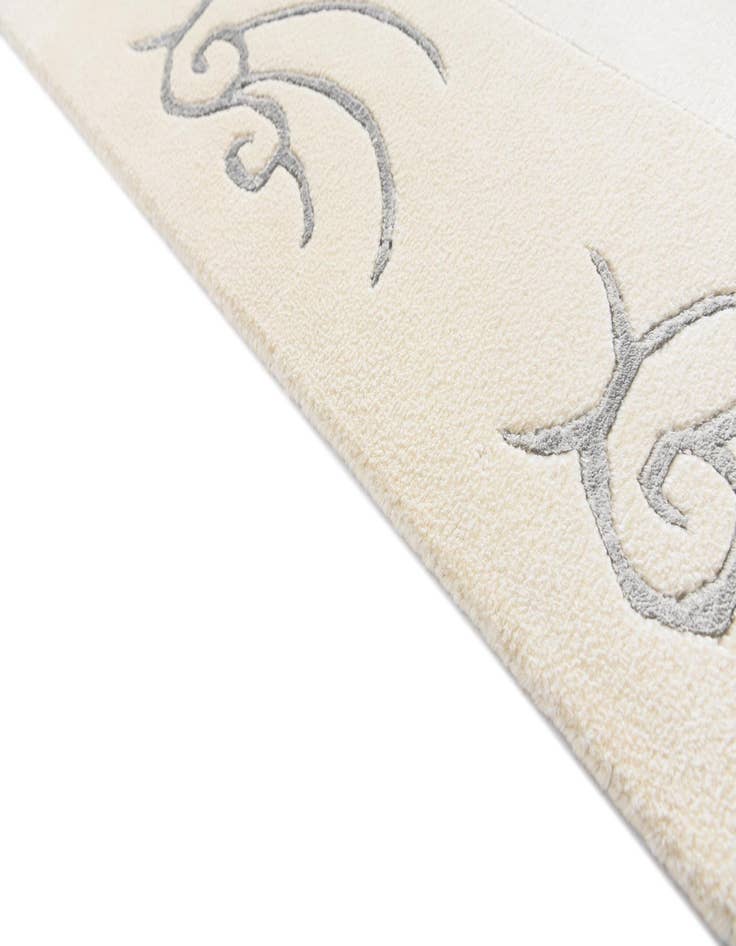 Detail image of 5' 6 x 7' 10  Hand Knotted Darya Rug