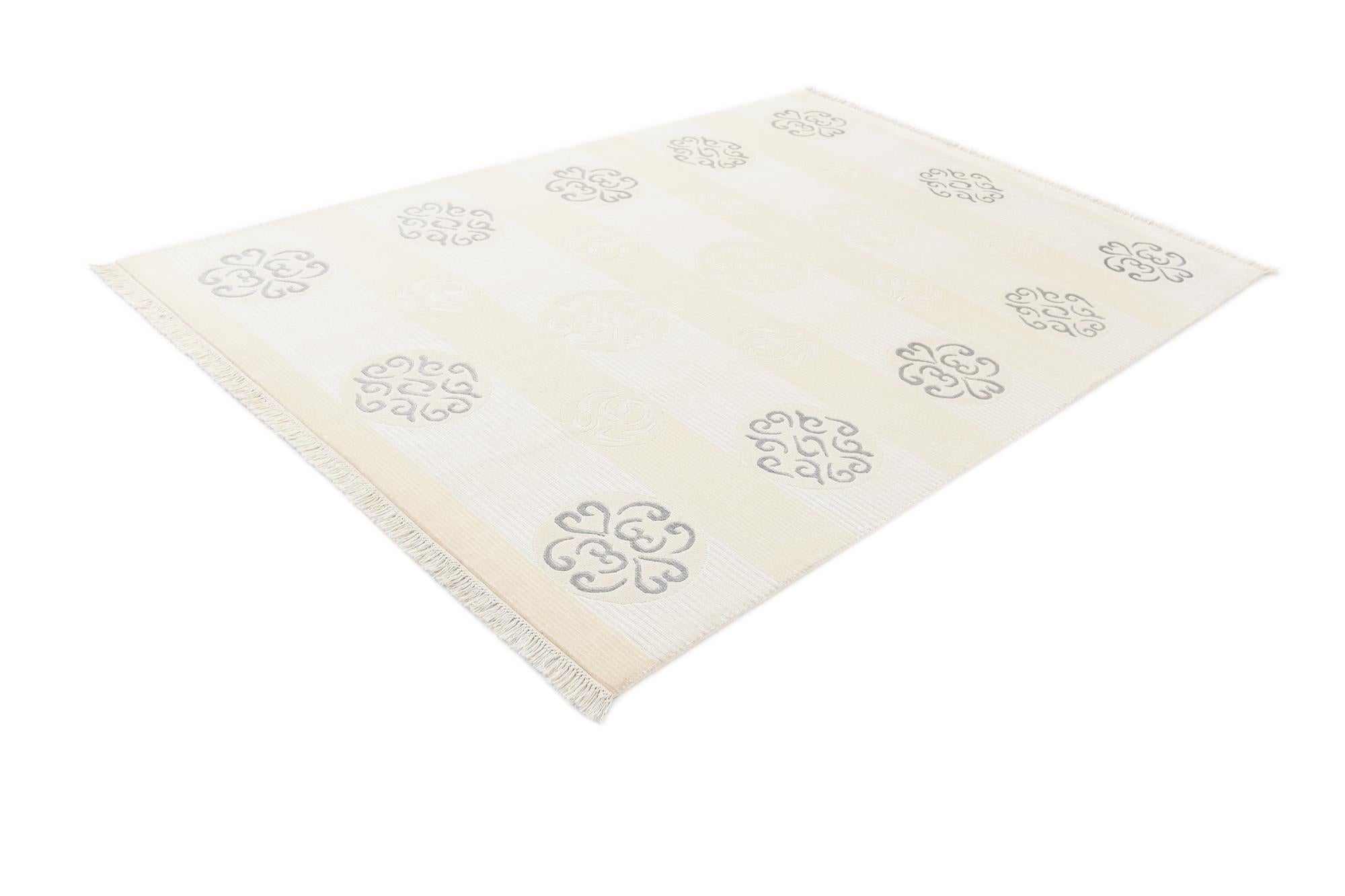 5' 7 x 8' Hand Knotted Darya Rug