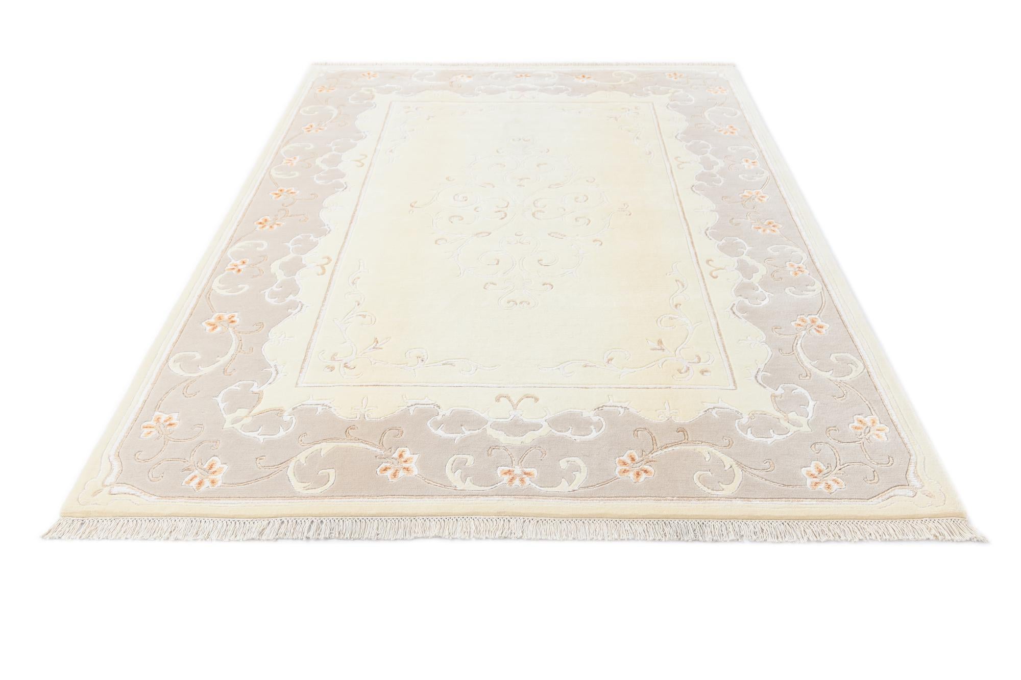 5' 7 x 7' 10 Hand Knotted Darya Rug