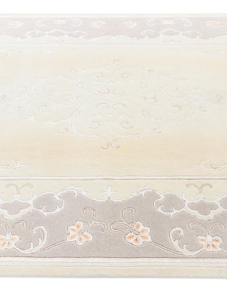 Detail image of 5' 7 x 7' 10 Hand Knotted Darya Rug