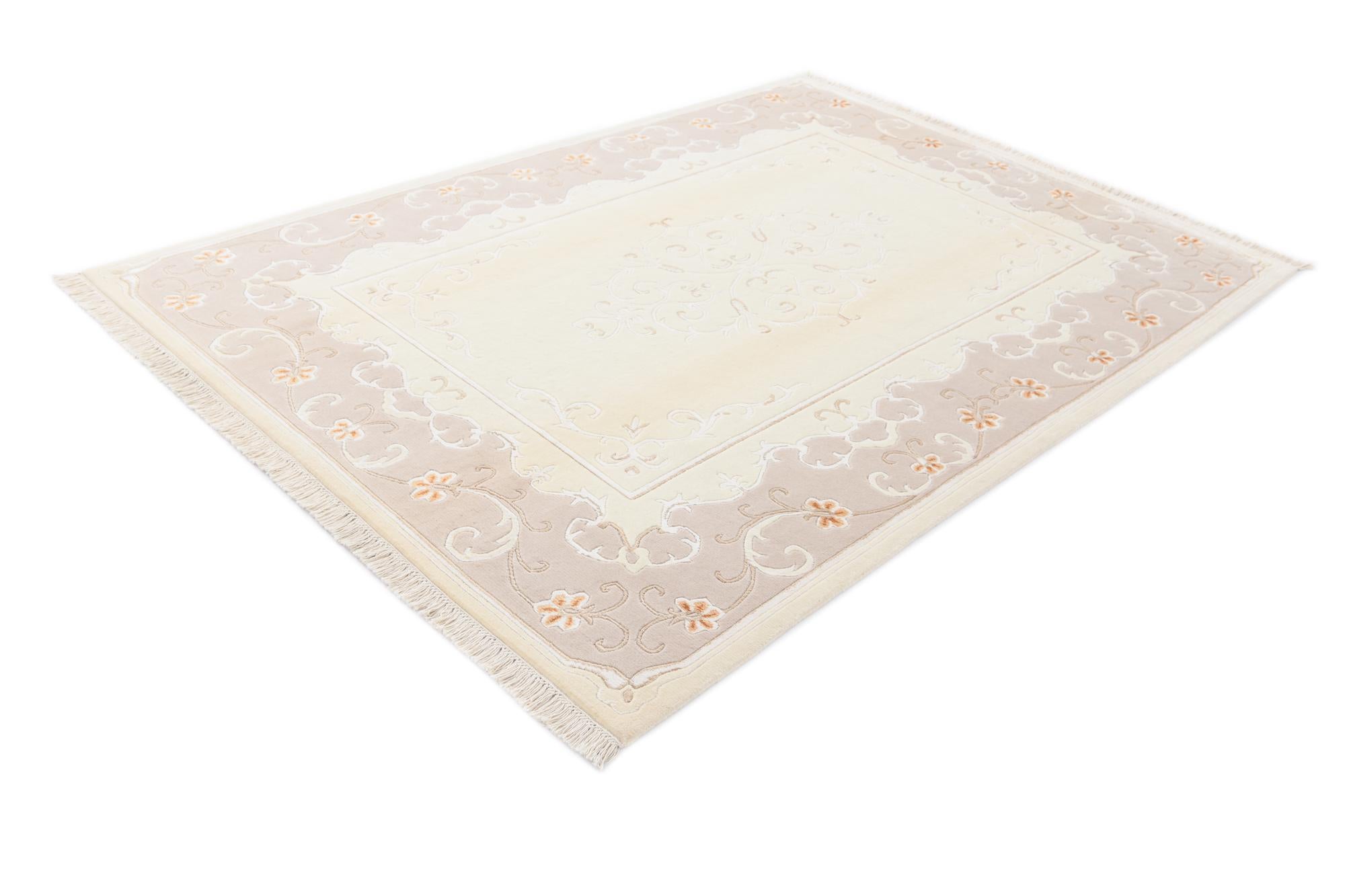 5' 7 x 8' Hand Knotted Darya Rug