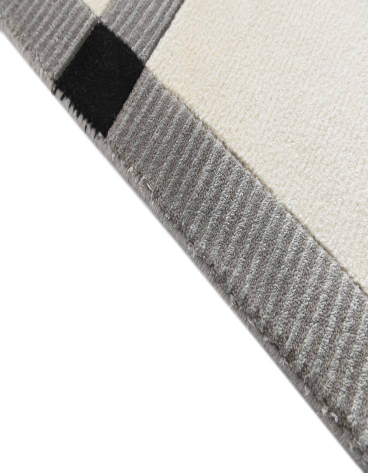 Detail image of 5' 8 x 7' 10  Hand Knotted Darya Wool Rug