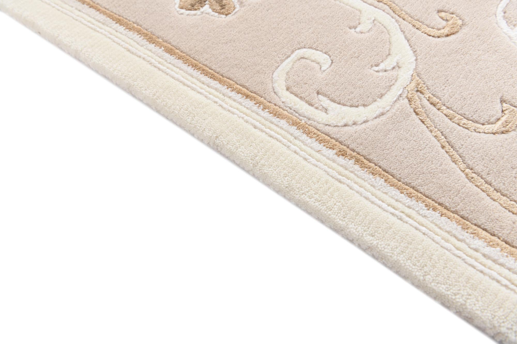 5' 8 x 8' Hand Knotted Darya Rug