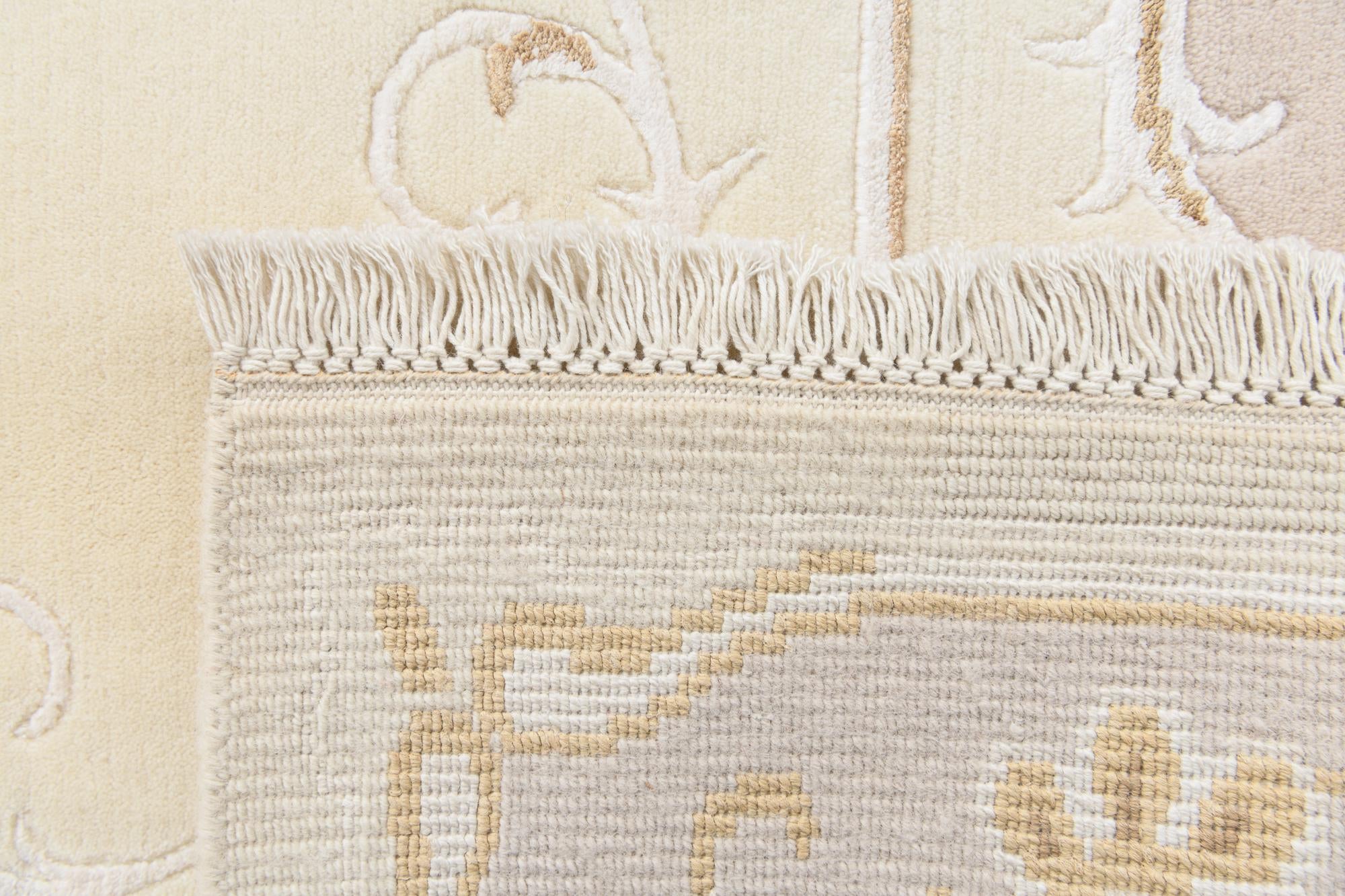 5' 8 x 8' Hand Knotted Darya Rug