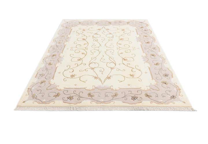 5' 8 x 8' Hand Knotted Darya Rug