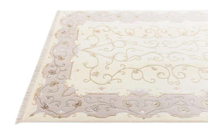 5' 8 x 8' Hand Knotted Darya Rug