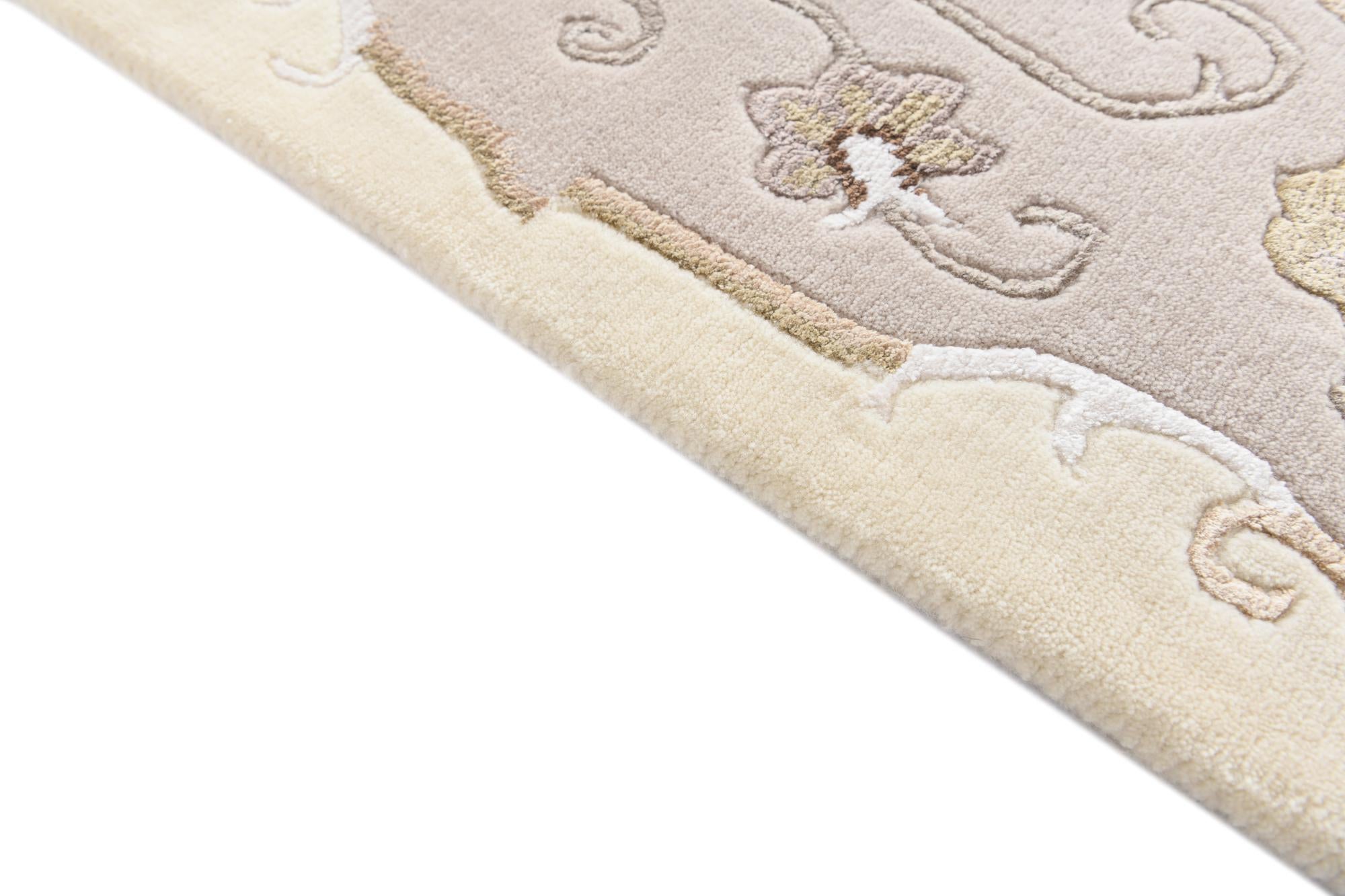 5' 8 x 8' Hand Knotted Darya Rug