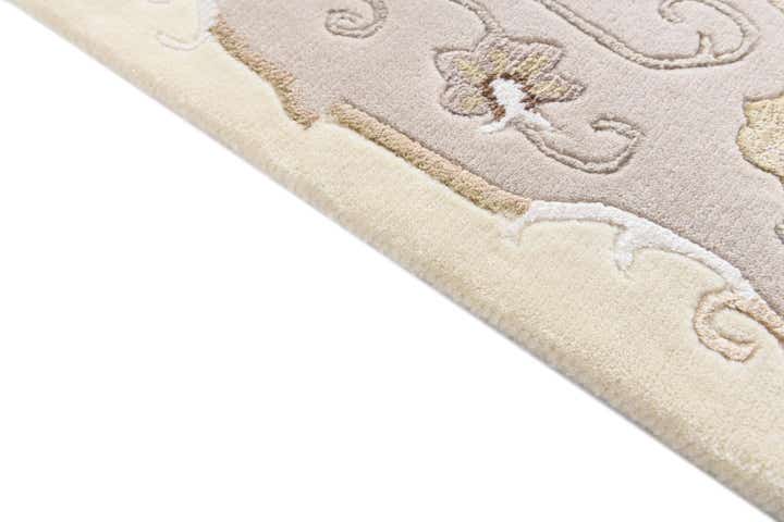 5' 8 x 8' Hand Knotted Darya Rug