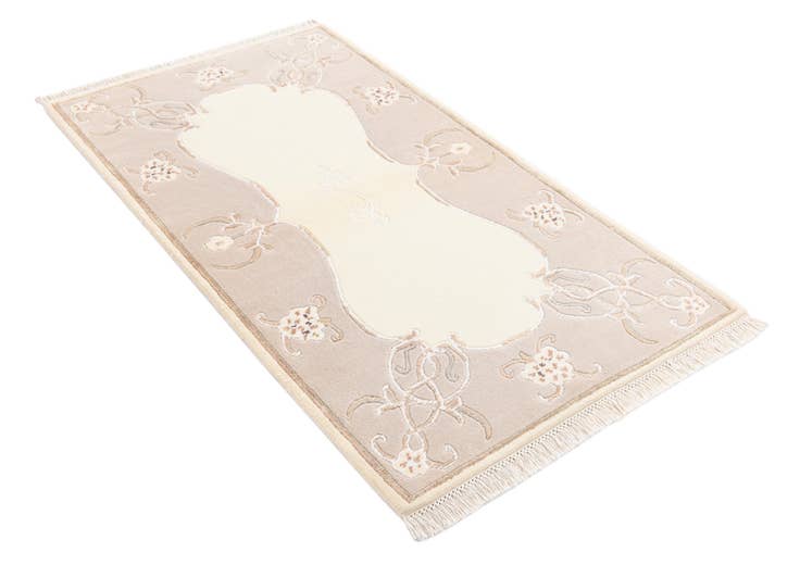 Detail image of 2' 9 x 5' Hand Knotted Darya Rug
